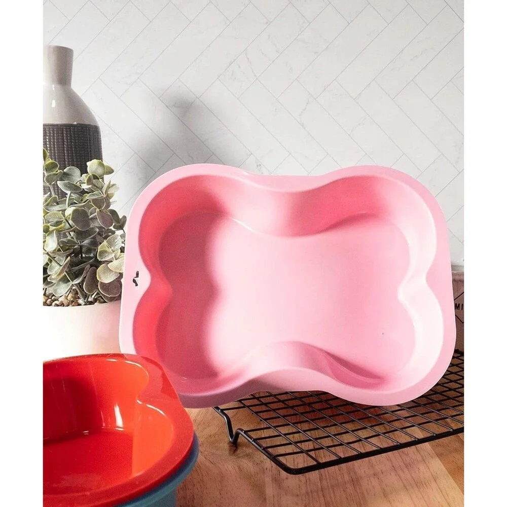 Puppy Cake Dog Bone Shaped Silicone Cake Pan Pink Birthday Party Baking Gift NEW